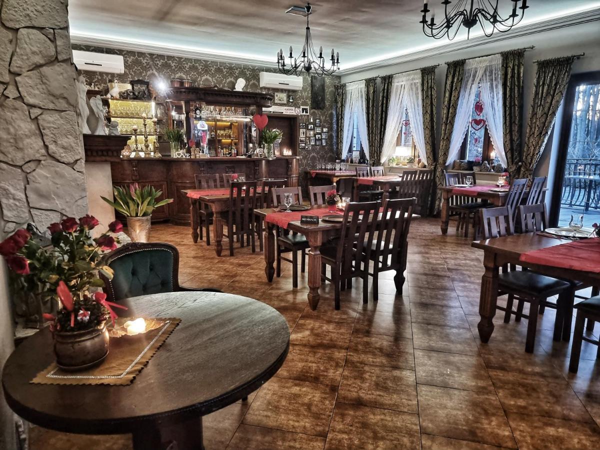 Dworek Za Lasem Hotel