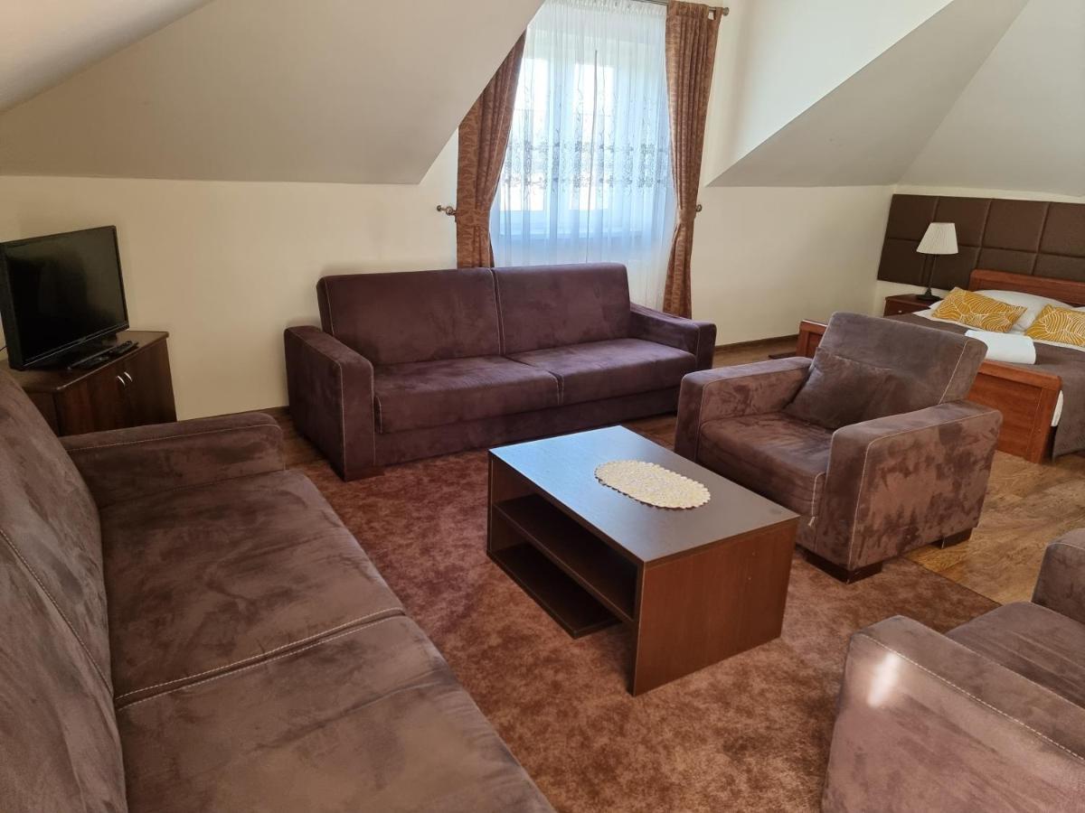 Dworek Za Lasem Hotel