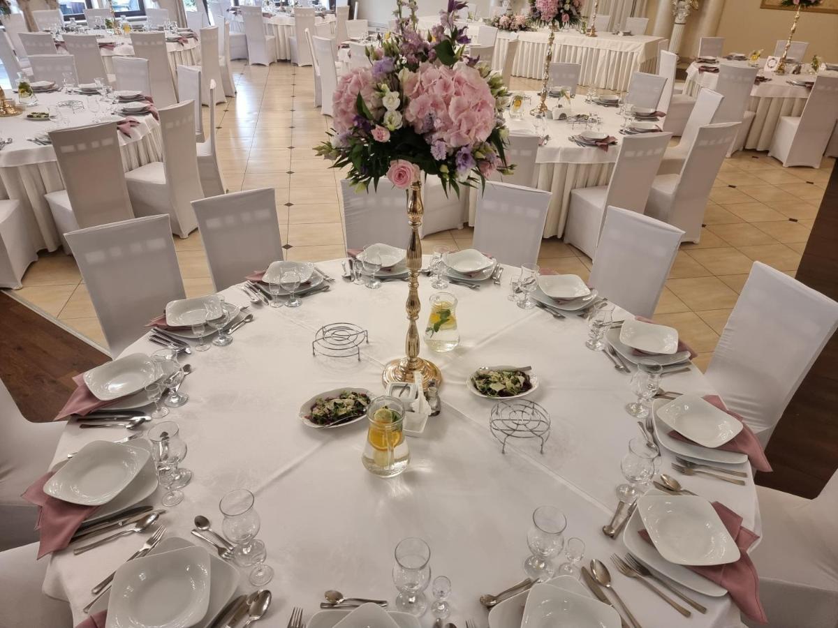 Dworek Za Lasem Hotel 3*