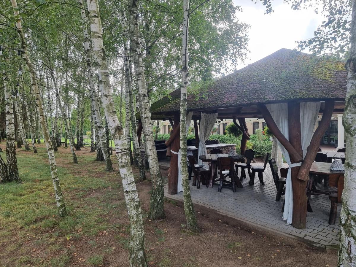 Hotel Dworek Za Lasem